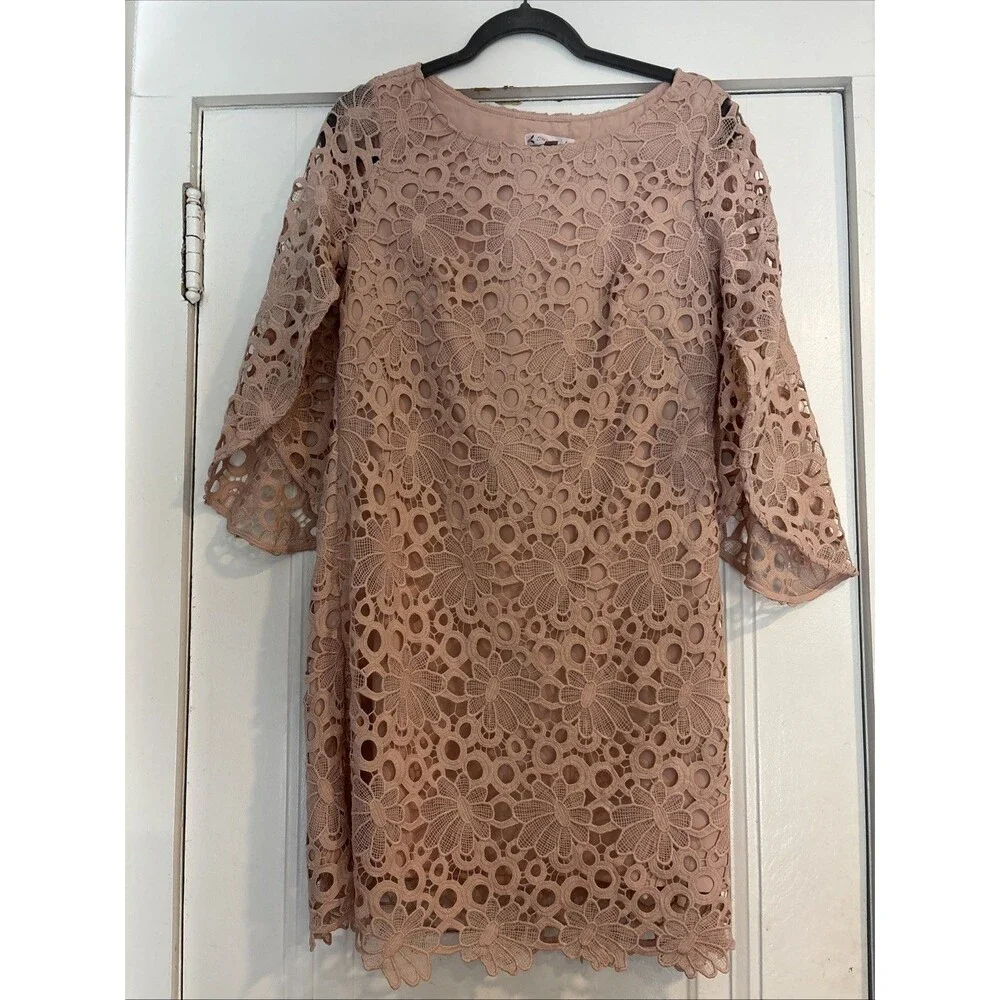 Nanette by Nanette Lepore Blush Pink Bell-Sleeve Lace Dress Size 4 EUC